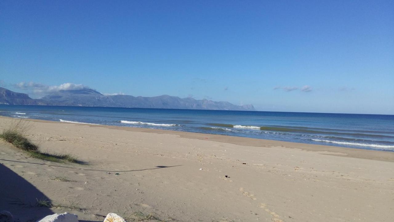 Doride Appartamento Sulla Spiaggia Balestrate Exterior foto
